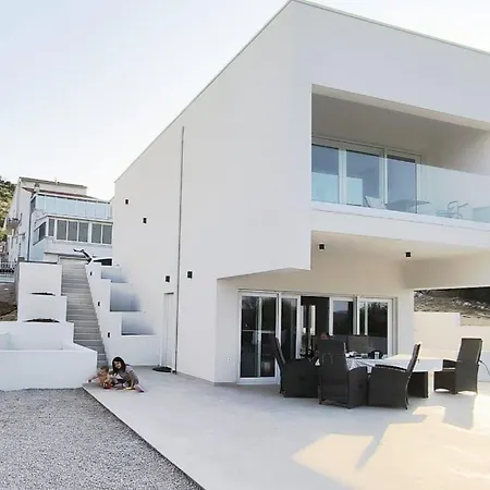 Villa Sea View *