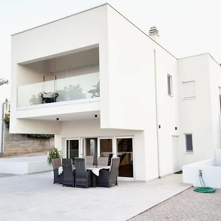 Villa Sea View Raslina